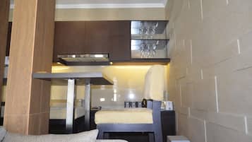 Familie villa, 2 slaapkamers | Privékitchenette | Een koelkast, een magnetron, een kookplaat