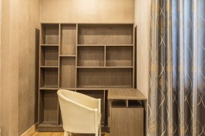 Deluxe Room | Room amenity