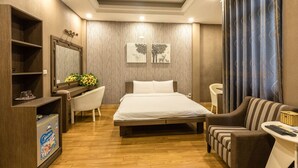 Deluxe Room | Minibar, desk, WiFi (free) - Manmo Ha Noi Business Hotel (Hanoi)