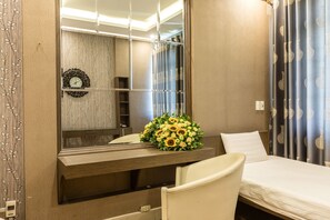 Superior Triple Room | Room amenity - Manmo Ha Noi Business Hotel (Hanoi)
