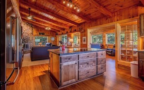 Interior - Rustic Mountain Cabin- Mountain Views, close to hiking and fishing (Cody)