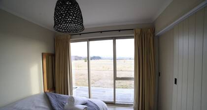 Raspberry Hut, Huge Spaces & Panoramic Views