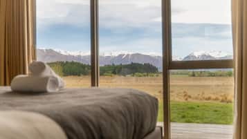 4 bedrooms, free WiFi, bed sheets