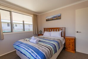 3 Schlafzimmer, kostenloses WLAN, Bettwäsche