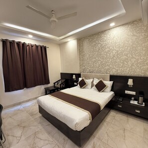 Deluxe Room - Hotel Khatana Palace (Kota)