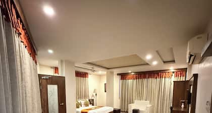 Hotel Khatana Palace