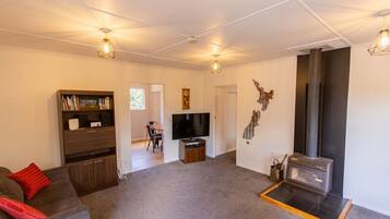 Télévision, cheminée