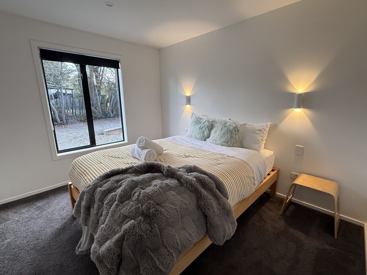 3 bedrooms, WiFi (free), bed sheets
