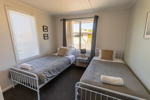 3 bedrooms, WiFi, bed sheets