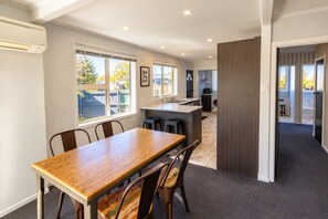 3 - Fantastic Family Home on Fraser -FREE WIFI -TWIZEL (Twizel)