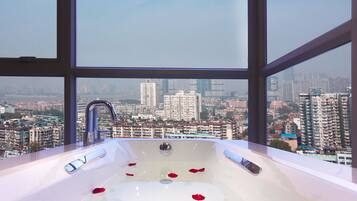 Superior Suite | 1 bedroom, minibar, in-room safe, desk