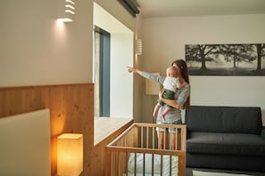 ห้องดีลักซ์สวีท, ปลอดบุหรี่, วิวภูเขา | 1 ห้องนอน, ตู้นิรภัยในห้องพัก, โต๊ะทำงาน, พื้นที่ทำงานแบบใช้แล็ปท็อป