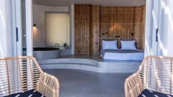Deluxe Suite with Panoramic Sea View | 1 υπνοδωμάτιο, μίνι μπαρ, χρηματοκιβώτιο στο δωμάτιο, ηχομόνωση
