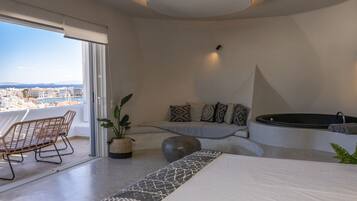 Deluxe Suite with Panoramic Sea View | Minibar, in-room safe, soundproofing, iron/ironing board