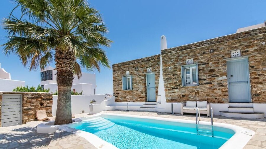 Onar Hotel and Suites