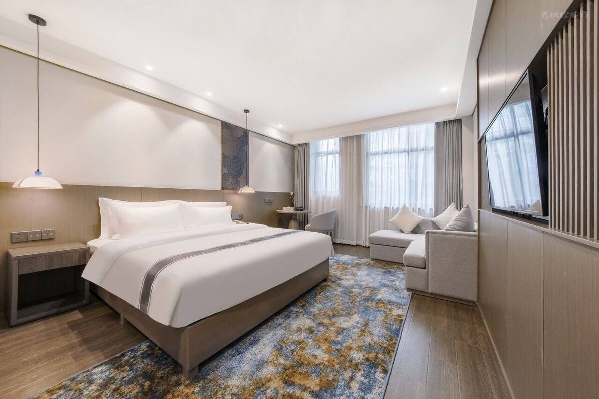 Habitación doble superior | Escritorio, cortinas blackout, wifi gratis y ropa de cama
