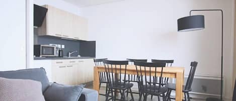 Télévision à écran plat