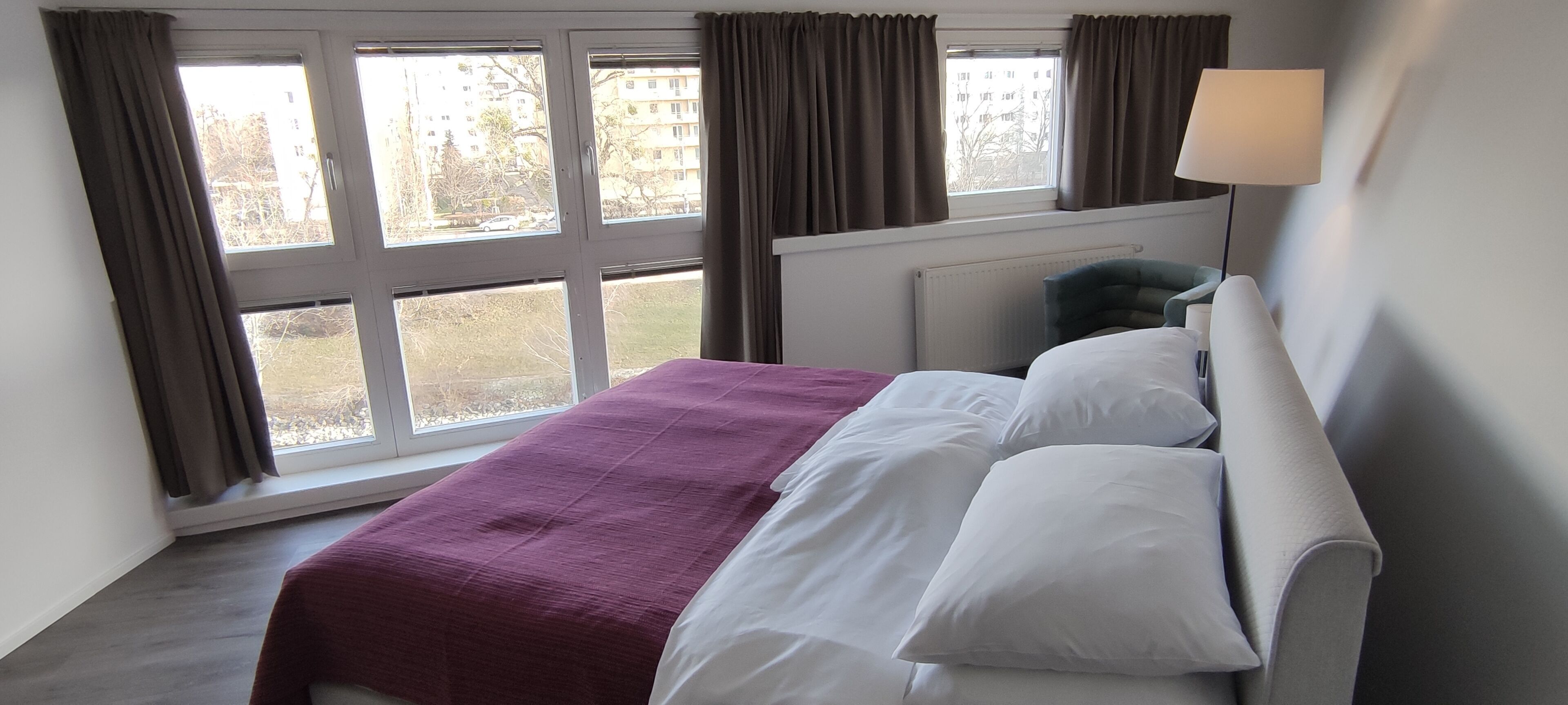 Decoración individual, mobiliario individual, cortinas opacas