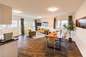 Condo exclusivo, 3 habitaciones | Servicio a la habitación