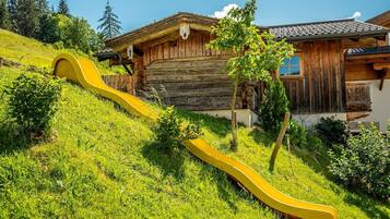 Children's play area - outdoor