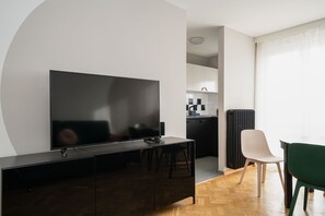Family Apartment | Living area | Flat-screen TV - RentPlanet - Apartament Nankiera (Wroclaw)