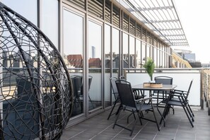 Family Apartment | Balcony