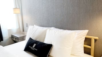 Phòng đôi Deluxe, không hút thuốc | Màn/rèm cản sáng, truy cập Internet không dây miễn phí, bộ trải giường