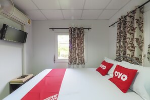Free WiFi, bed sheets