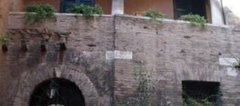 Rome with a Garden! Delightful 1 Bedroom Apartment with Private Garden in Historic Trastevere