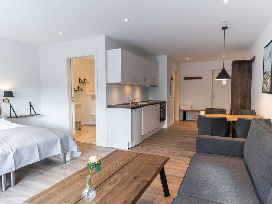 Comfort Apartment | Private kitchen | Fridge, oven, stovetop, high chair