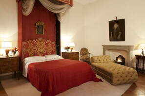 13 Schlafzimmer, Schreibtisch, Bügeleisen/Bügelbrett, WLAN