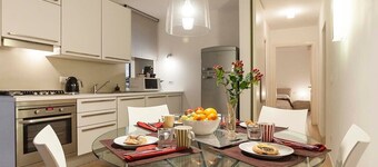 In Rome at Spanish Steps, Classy Apartment with Modern Design in an Historic Palazzo