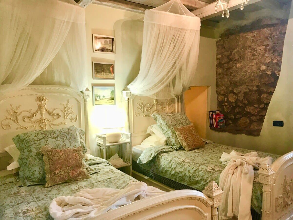 2 Schlafzimmer, Schreibtisch, Bügeleisen/Bügelbrett, WLAN