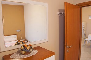 1 chambre, accès Internet, draps fournis