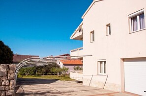 Exterior - Apartments Karolina, (16292), Novalja, hr (Novalja)