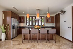 别墅 (5 Bedrooms) | 私人厨房 | 茶具/咖啡用具、烤面包机、电饭煲、搅拌机