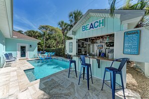 A heated pool - Gone Coastal 3 by Beach Boutique Rentals (Holmes Beach)