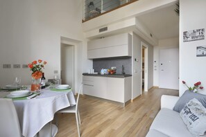 Deluxe Apartment | Living room
