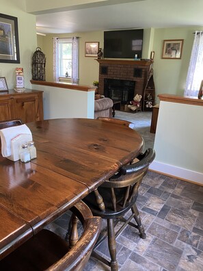 Dining - Just 3 miles Cooperstown, Hall of Fame, 2.5 miles to Baseball Dreams Park (Cooperstown)