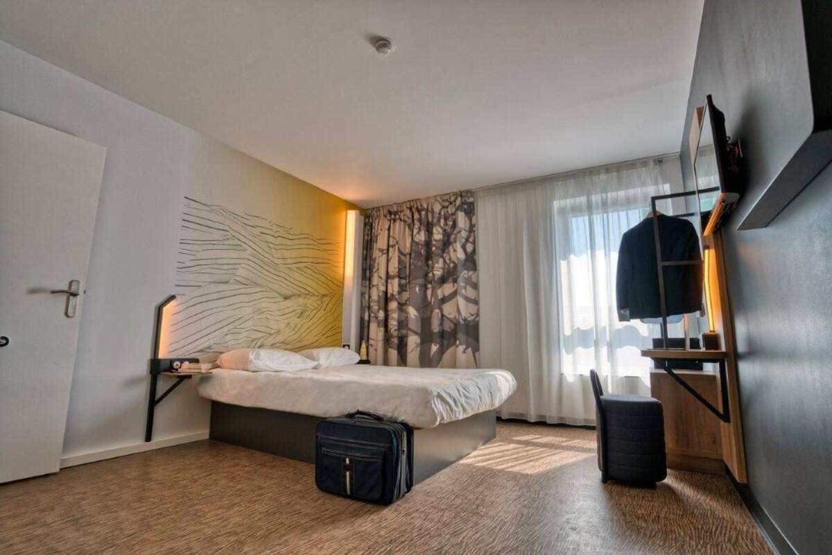 double room | 1 bedroom, desk, soundproofing, iron/ironing board