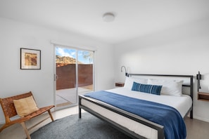 2 bedrooms, desk, iron/ironing board, travel crib - Hidden Valley Cottage by Homestead Modern w/ Pool (Joshua Tree)