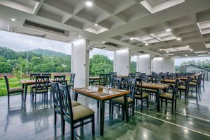 Daily buffet breakfast for a fee - The Cloyster Resort and Spa (Ramnagar)