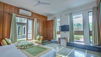 Deluxe Double Room | 1 bedroom, Egyptian cotton sheets, premium bedding, down comforters