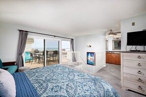 2 bedrooms, iron/ironing board, travel cot, WiFi