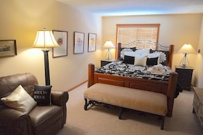 Condo, 1 Bedroom | 1 bedroom, laptop workspace, free WiFi