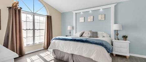 4 bedrooms, iron/ironing board, WiFi, bed sheets