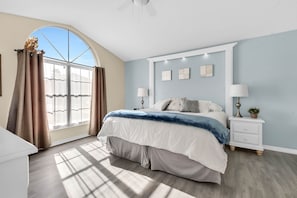 4 bedrooms, iron/ironing board, WiFi, bed sheets
