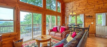 5 BD 3 BA Log Cabin Sleep 13 Long Range Views Hot Tub, Game Room Wifi Garage
