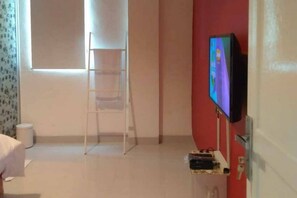 Double Room - Reddoorz @ Sindangbarang Bogor (Bogor)