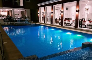 Outdoor pool - Hotel Capitol Abidjan (Abidjan)